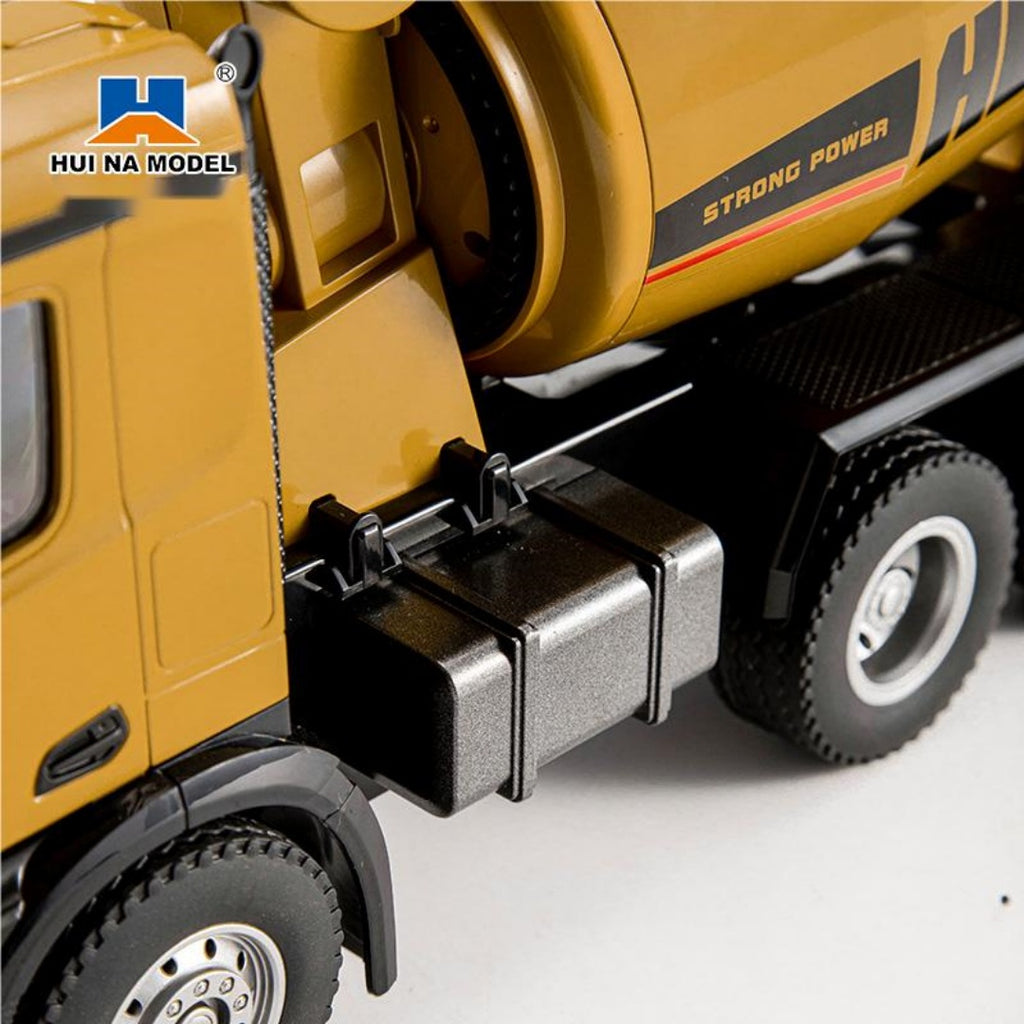 Huina 1574 1-14 Concrete Mixer Truck Toy