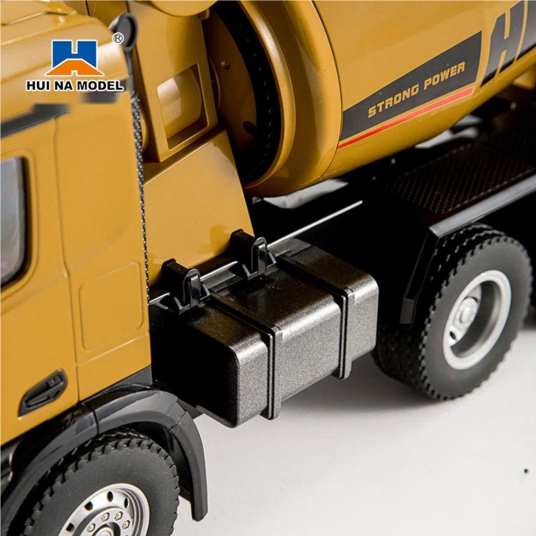 Huina 1574 1-14 Concrete Mixer Truck Toy