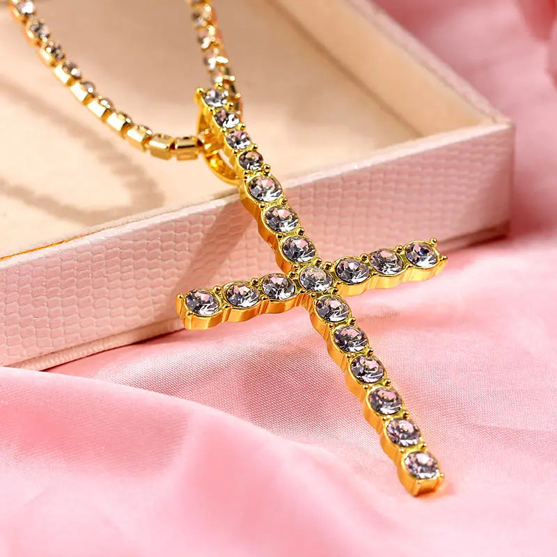 Punk Hip Hop Rhinestone Cross Pendant Necklace for Women Men Bling Iced Out Crystal Chain Choker Necklace Jewelry On The Neck