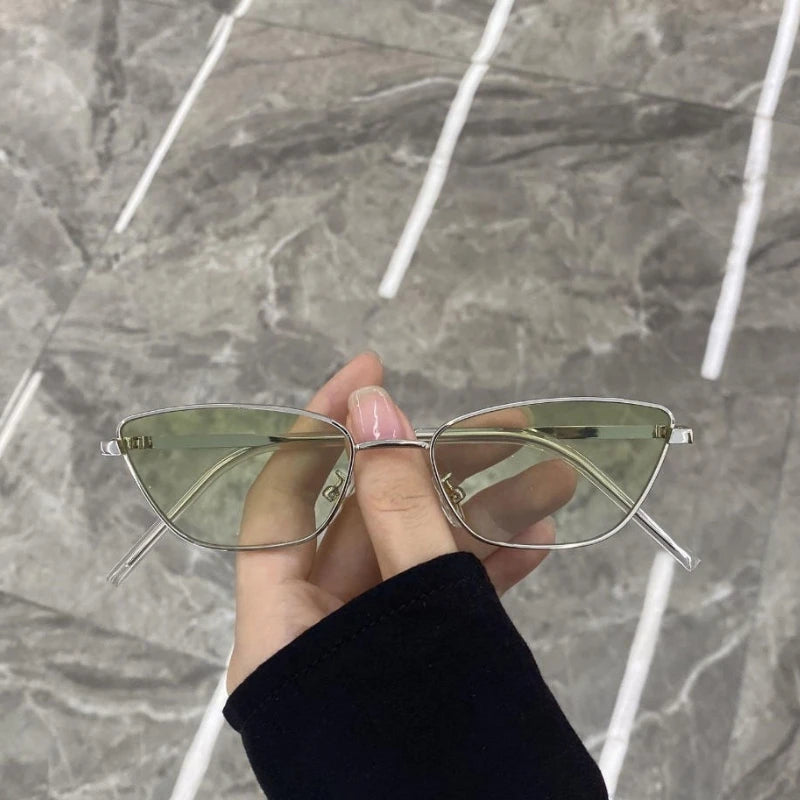 Sunglasses Woman 2026 Ultra Light Cat Eye Sun Glasses for Women UV Protection Retro Flat Eyepieces Oval Face Travel Shades