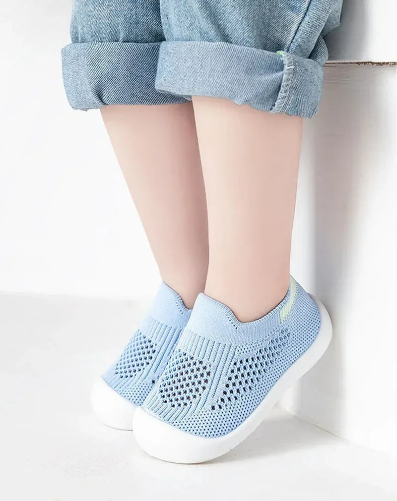 Spring Popular New Baby Shoes Mesh Knit Breathable Kid Girls Boys 0-3T Summer Slip-On Casual Sneakers Toddler Non-Skid Prewalker