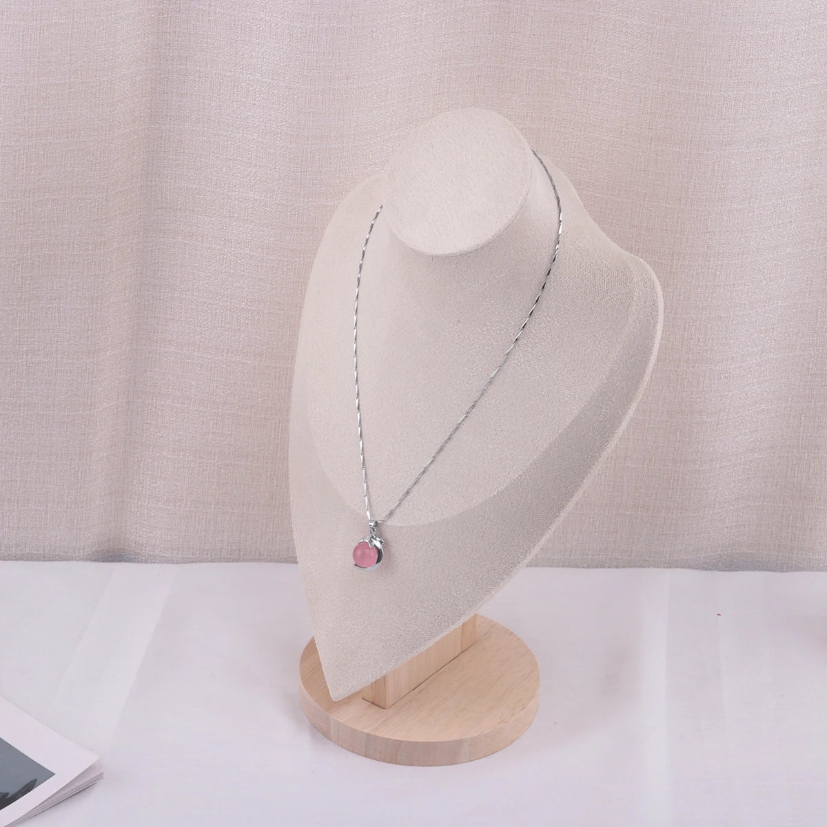 Velvet Portrait Necklace Display Pendant Organizer Jewelry Display Stand Jewelry Mannequin Bust Necklace Pendant Window Display
