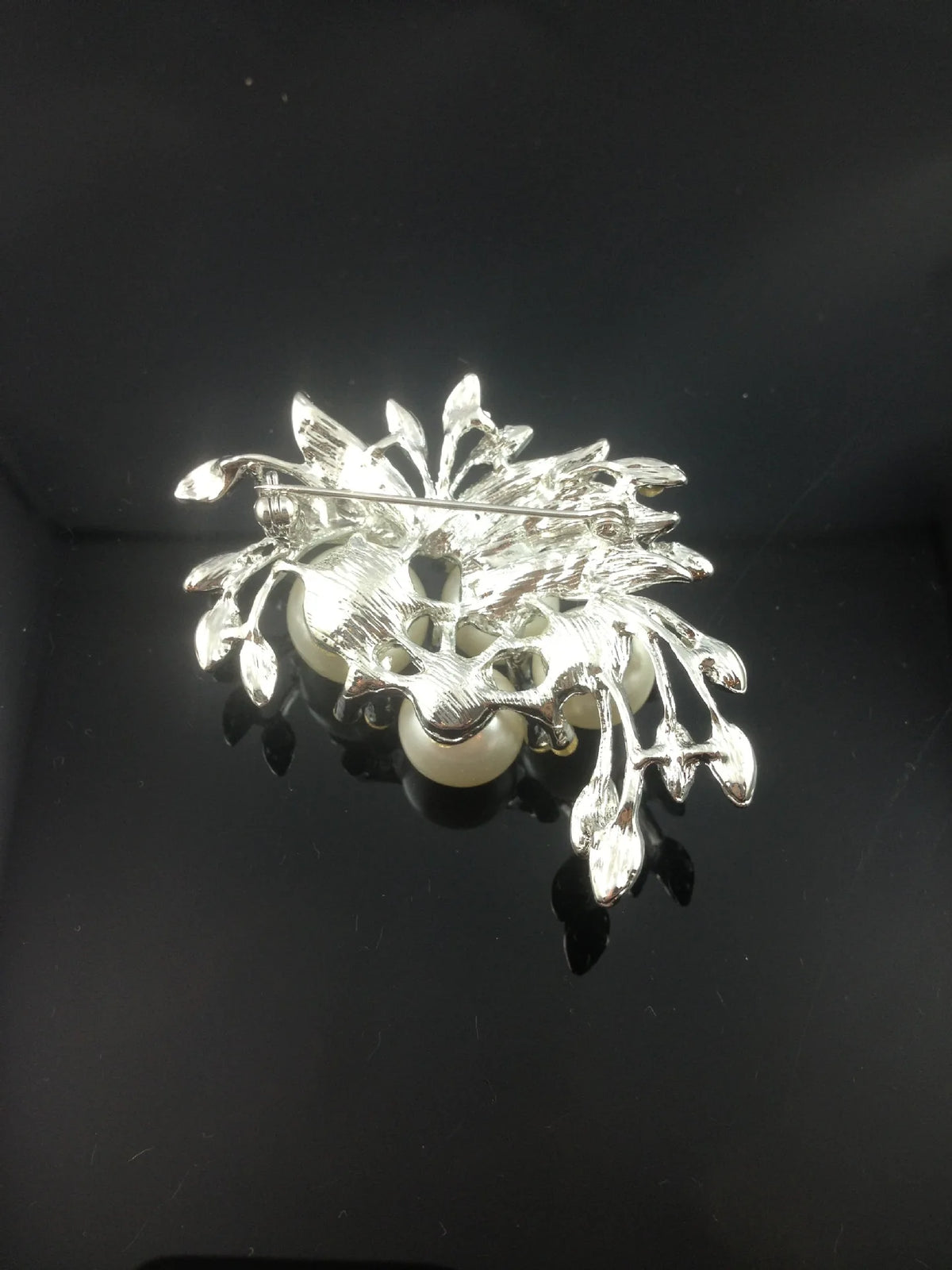 New Retro Rhinestone Pearl flower bride wedding brooch fashion Shawl Scarf Buckle pins gift jewelry Wholesale  H1092