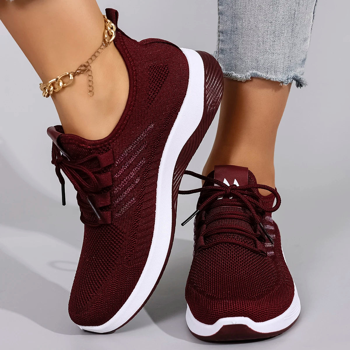 Spring and Autumn New Women's Casual Lace up Comfortable, Breathable, Lightweight and Wear-Resistant Sports Shoes
