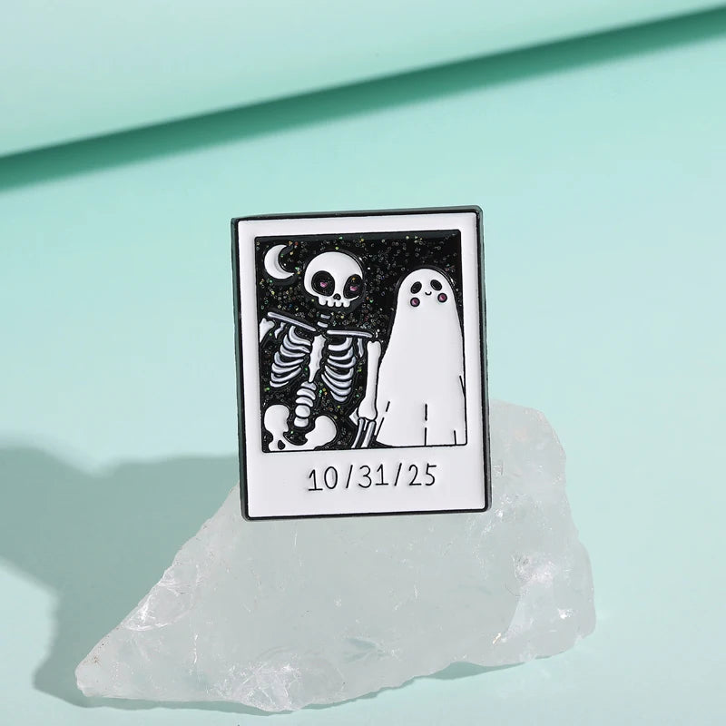 Halloween Skeleton Ghost Group Photo Enamel Pin Spook Boo Brooches Lapel Backpack Badge Jewelry Accessories Gift for Friends