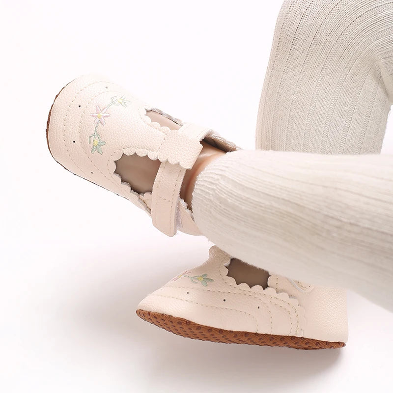 0-18M Baby Girl Princess Shoes Cute Printed Soft Cloth Bottom Anti slip Spring and Autumn Princess Shoes First Step Shoes