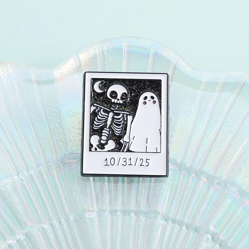 Halloween Skeleton Ghost Group Photo Enamel Pin Spook Boo Brooches Lapel Backpack Badge Jewelry Accessories Gift for Friends