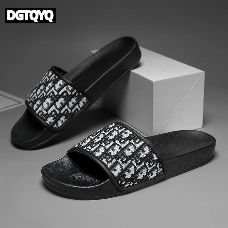 2026 New Men's Home Slippers Lightweight Summer New Style Flat and Worn Casual Retro Patterned Anti-slip Quick-drying Sandals