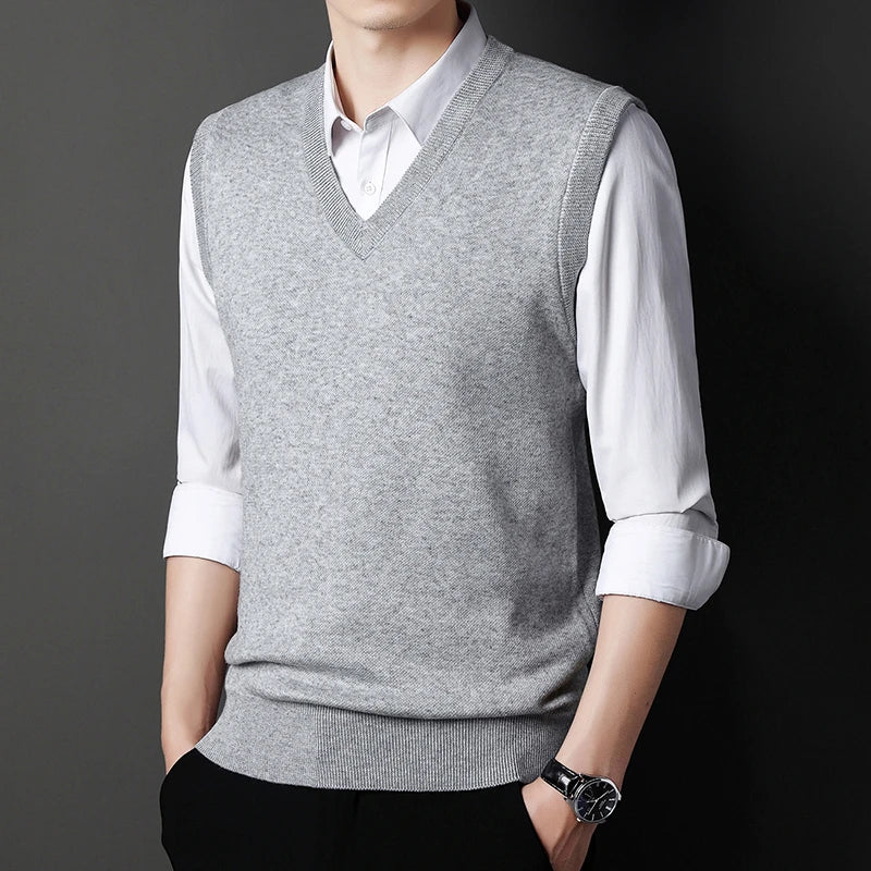Men's Solid Color Sweater Vest Casual Fashion Warm Top for All Seasons Comfortable Breathable Layering Essential