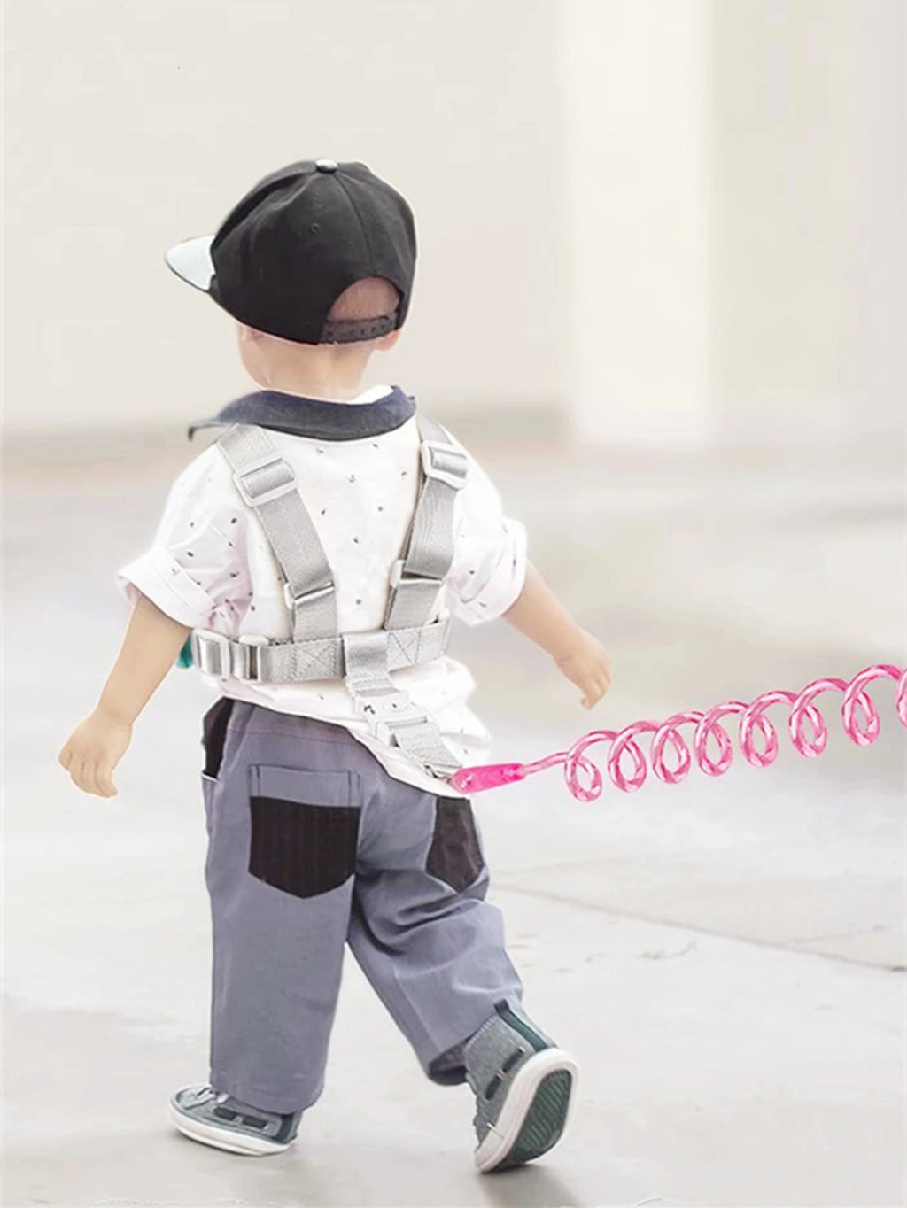 Infants and Young Children's Loss Prevention Belt Traction Rope Baby Loss Prevention Bracelet 2m Spring Rope Walking Baby Safety