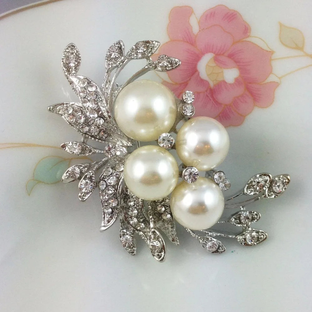New Retro Rhinestone Pearl flower bride wedding brooch fashion Shawl Scarf Buckle pins gift jewelry Wholesale  H1092