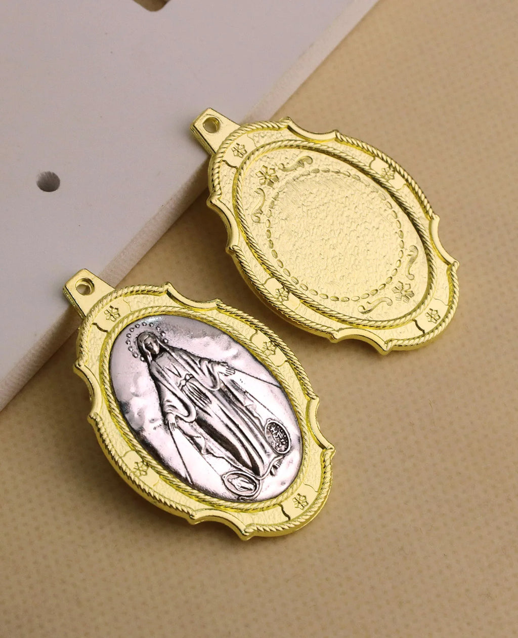 10 Styles 3 Colors Holy Icon Our Lady of Mount Carmel Miracle Madonna Pio Sacred Heart Jesus Pendant DIY Religious Keychain Part