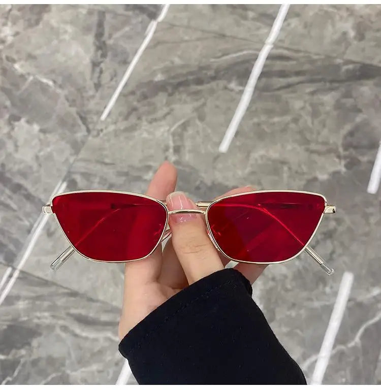 Sunglasses Woman 2026 Ultra Light Cat Eye Sun Glasses for Women UV Protection Retro Flat Eyepieces Oval Face Travel Shades