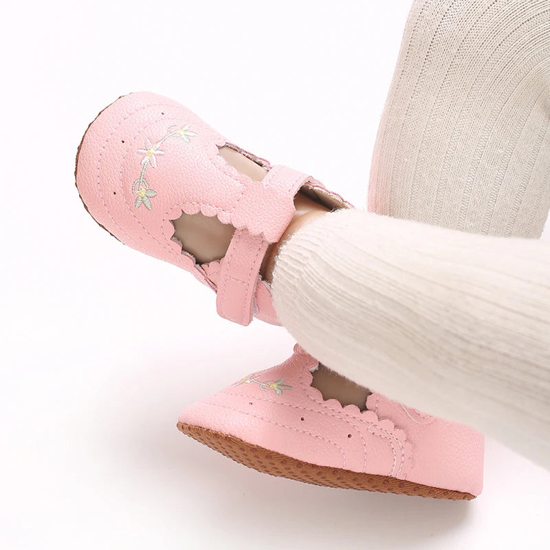 0-18M Baby Girl Princess Shoes Cute Printed Soft Cloth Bottom Anti slip Spring and Autumn Princess Shoes First Step Shoes