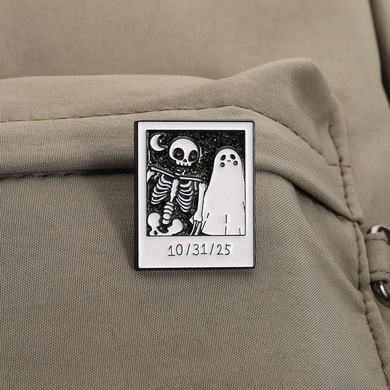 Halloween Skeleton Ghost Group Photo Enamel Pin Spook Boo Brooches Lapel Backpack Badge Jewelry Accessories Gift for Friends