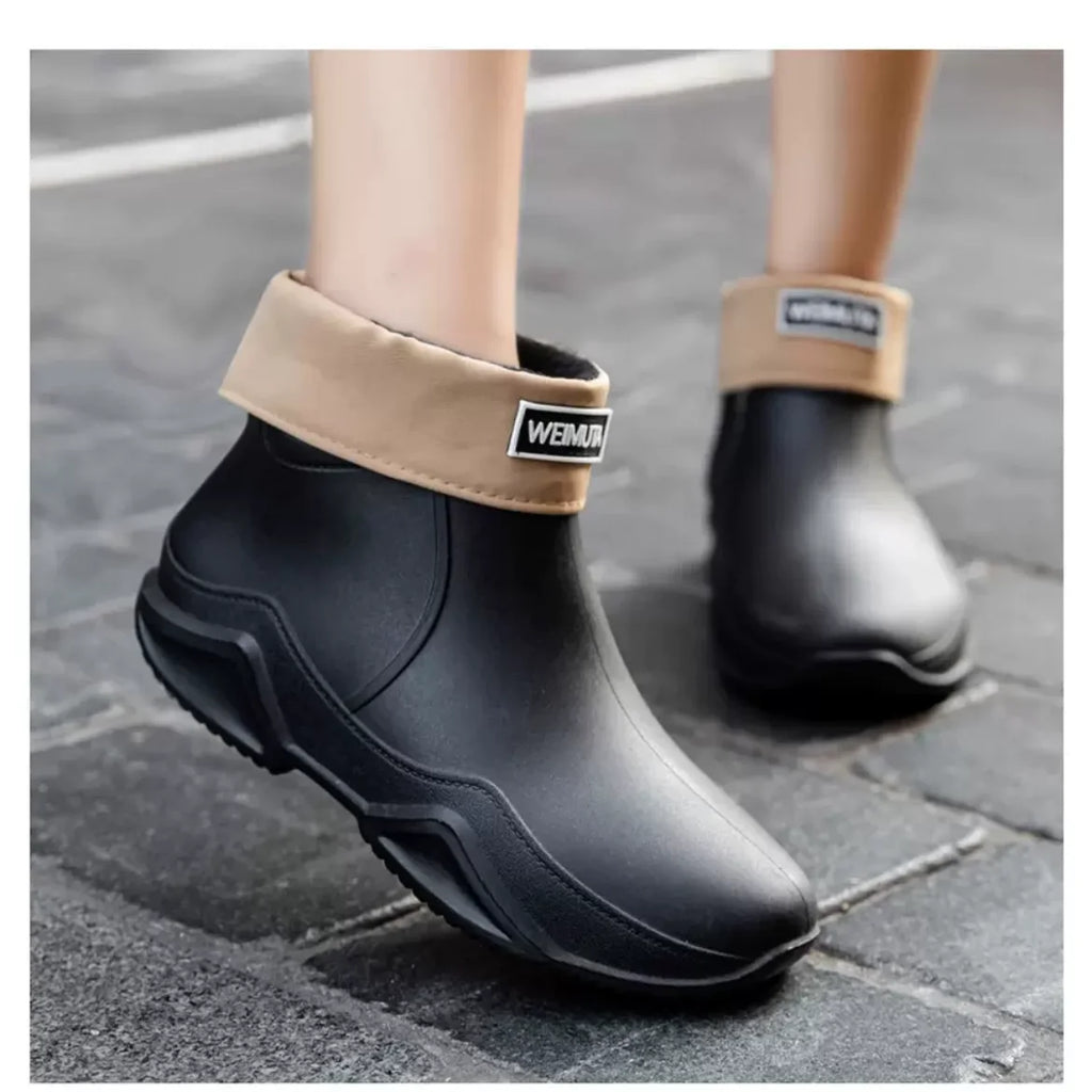 Fashionable Men & Women’s Ankle Rain Boots Anti-Slip Waterproof Shoes Work Boots Suitable For Summer & Winter Rainy & Snowy Day