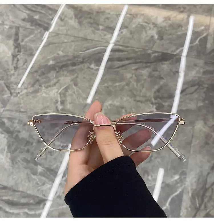 Sunglasses Woman 2026 Ultra Light Cat Eye Sun Glasses for Women UV Protection Retro Flat Eyepieces Oval Face Travel Shades