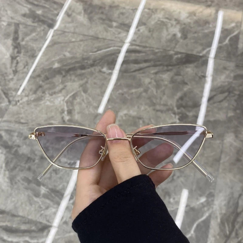 Sunglasses Woman 2026 Ultra Light Cat Eye Sun Glasses for Women UV Protection Retro Flat Eyepieces Oval Face Travel Shades