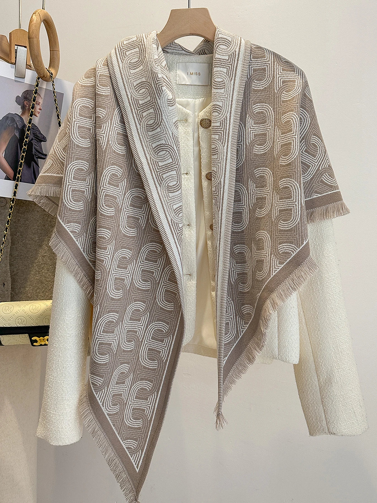 2025 New Luxury Women's Fashion Brand Triangle Scarf - Warm Autumn Winter Printed Pashmina Shawl Bufanda Femme