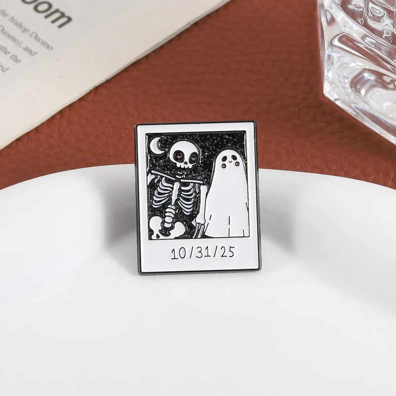 Halloween Skeleton Ghost Group Photo Enamel Pin Spook Boo Brooches Lapel Backpack Badge Jewelry Accessories Gift for Friends