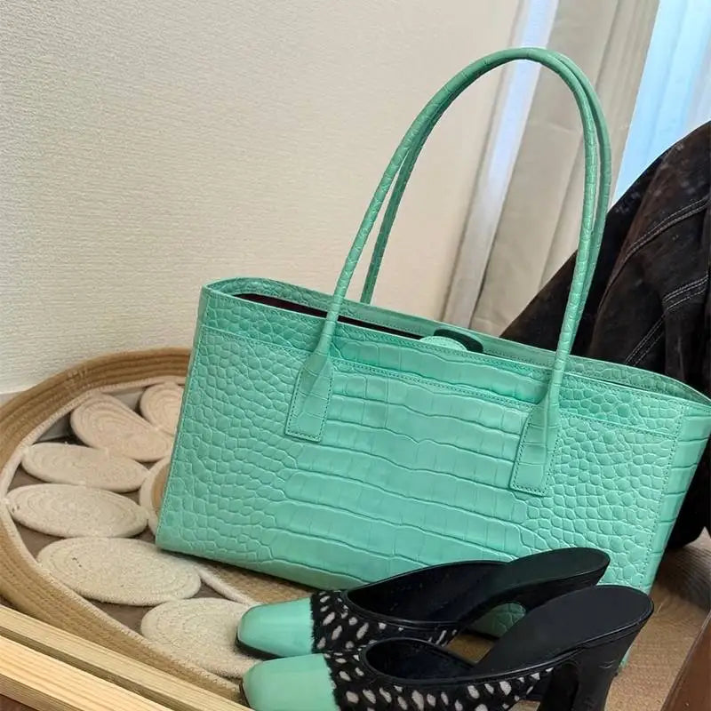 Luxury Crocodile Print Vintage Green Handbag, Large Capacity Magnetic Buckle Clutch, Casual Elegant Commuter Purse For Women Bag
