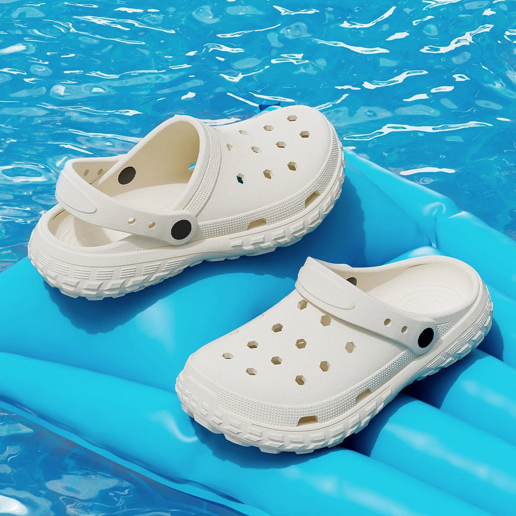 Women and Men's Hole Shoes Summer Non-Slip Outdoor Sandals Closed Toe Shit Feeling Beach Slippers Thick Bottom Soft Bottom