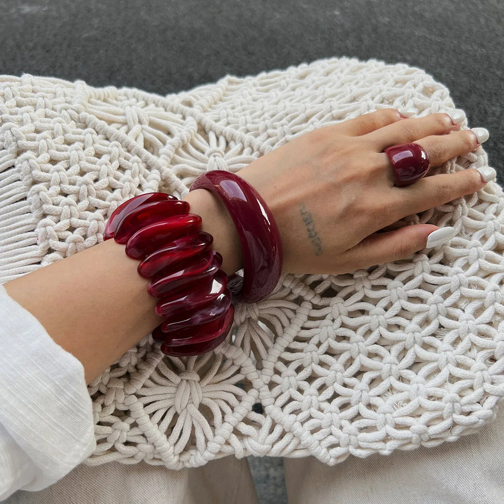 Vintage Red Thick Resin Acrylic Bangles for Women on Hand Goth Geometric Charm Wide Hip Hop Metal Cuff Bangle Aesthetic Jewelry