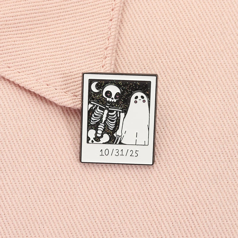 Halloween Skeleton Ghost Group Photo Enamel Pin Spook Boo Brooches Lapel Backpack Badge Jewelry Accessories Gift for Friends