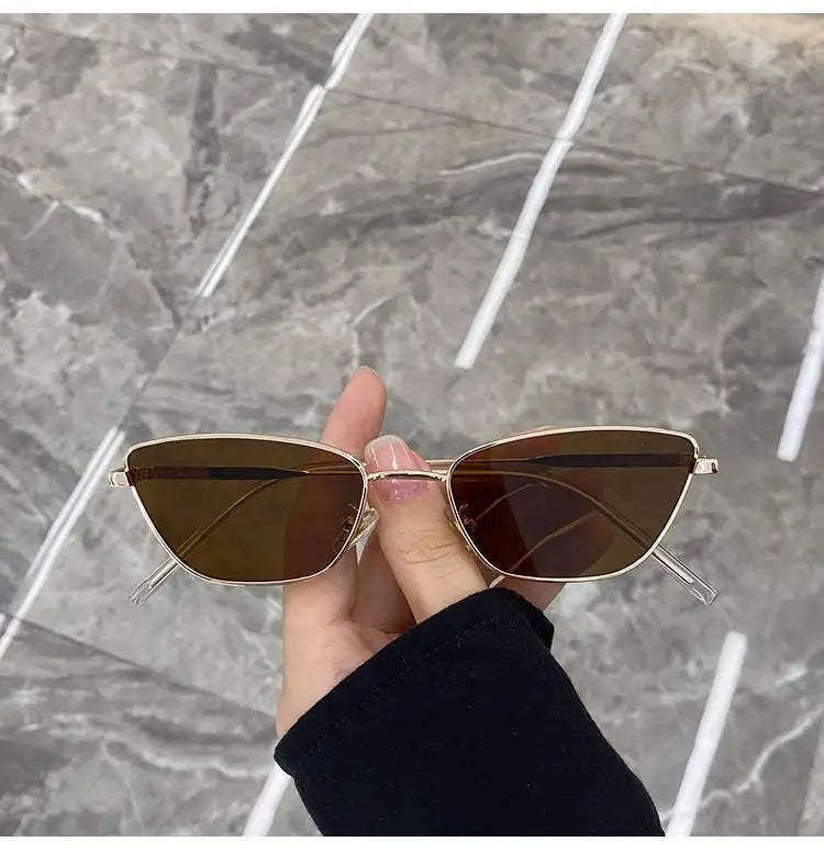 Sunglasses Woman 2026 Ultra Light Cat Eye Sun Glasses for Women UV Protection Retro Flat Eyepieces Oval Face Travel Shades