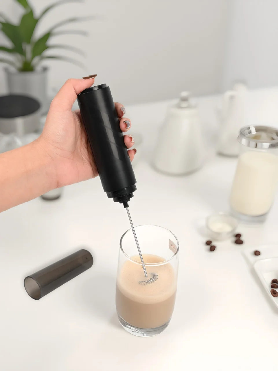 Hand-Held Electric Milk Foam Maker Coffee Mixer Kitchen Strong Egg Beater Mixer Battery AA Powered