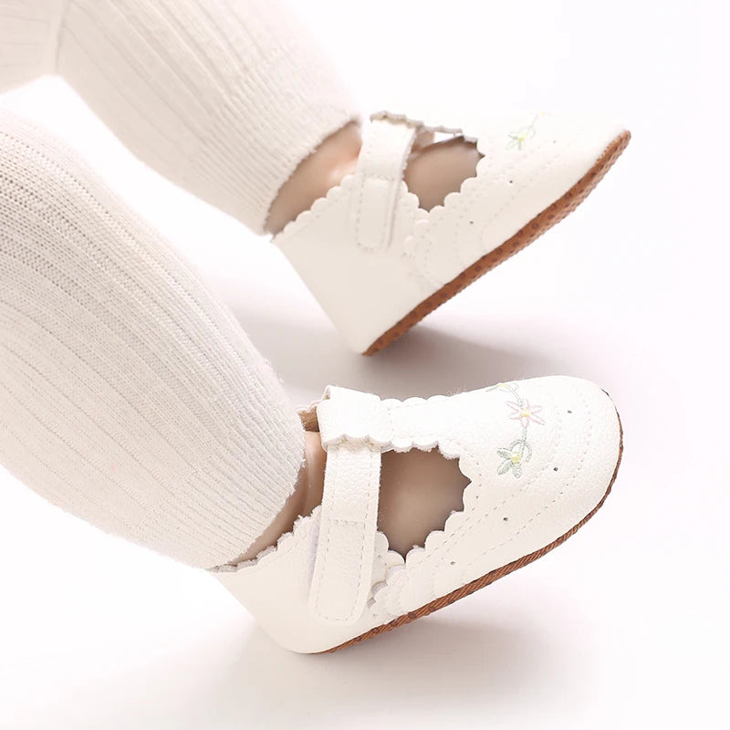 0-18M Baby Girl Princess Shoes Cute Printed Soft Cloth Bottom Anti slip Spring and Autumn Princess Shoes First Step Shoes