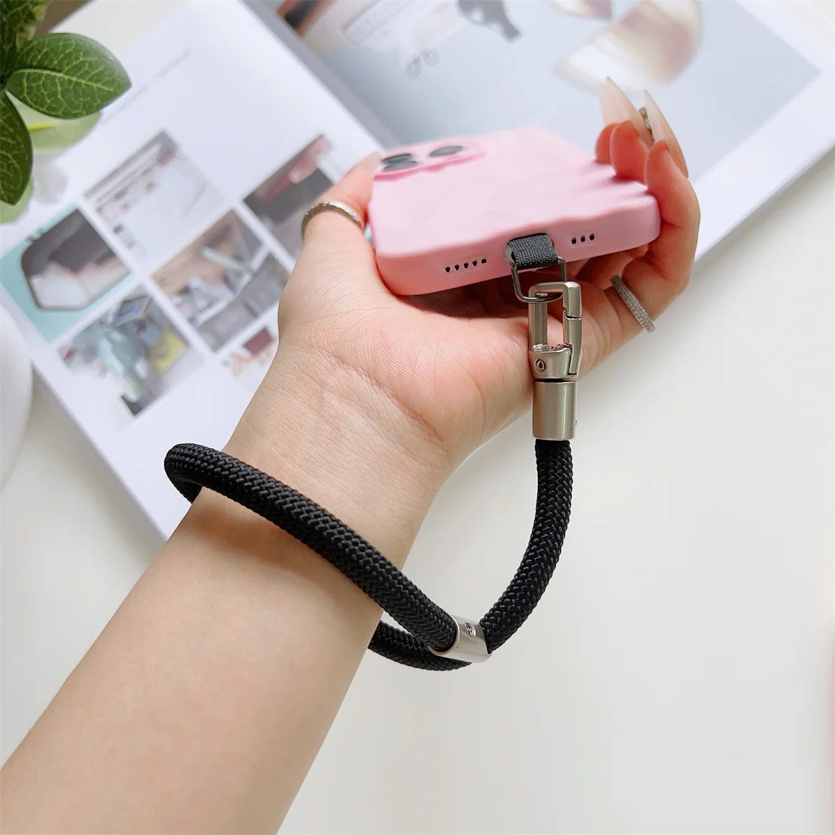 Fashion Short Adjustable Phone Strap Wrist Strap Anti Slip Anti Fall Anti Loss Pendant Phone Accessory Lanyard