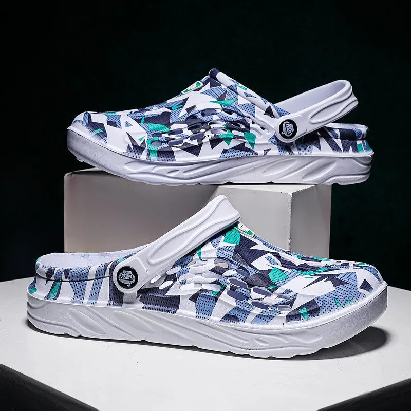 2026 New Fashion Sandals Men Clog Sandals Comfortable Breathable Beach Sandals Men Women Clogs Slippers Soft Bottom Men Shoes