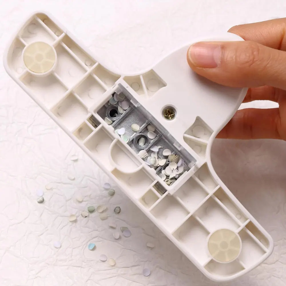 1PC 3-Hole Punch, 4mm Loose-Leaf Punch, Universal A5/A6/A7 Paper, Suitable for DIY Scrapbooks and Notebooks.