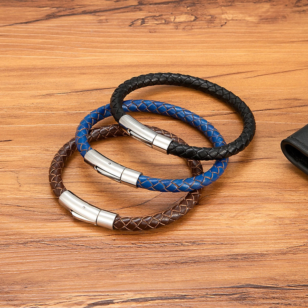 Pulseira de Pele Clássica para Homem TYO 3/4/5/6/8mm 3 Cores Bracelete Moderna com Fecho Magnético Acessórios Artesanais Personalizados Presente por Grosso
