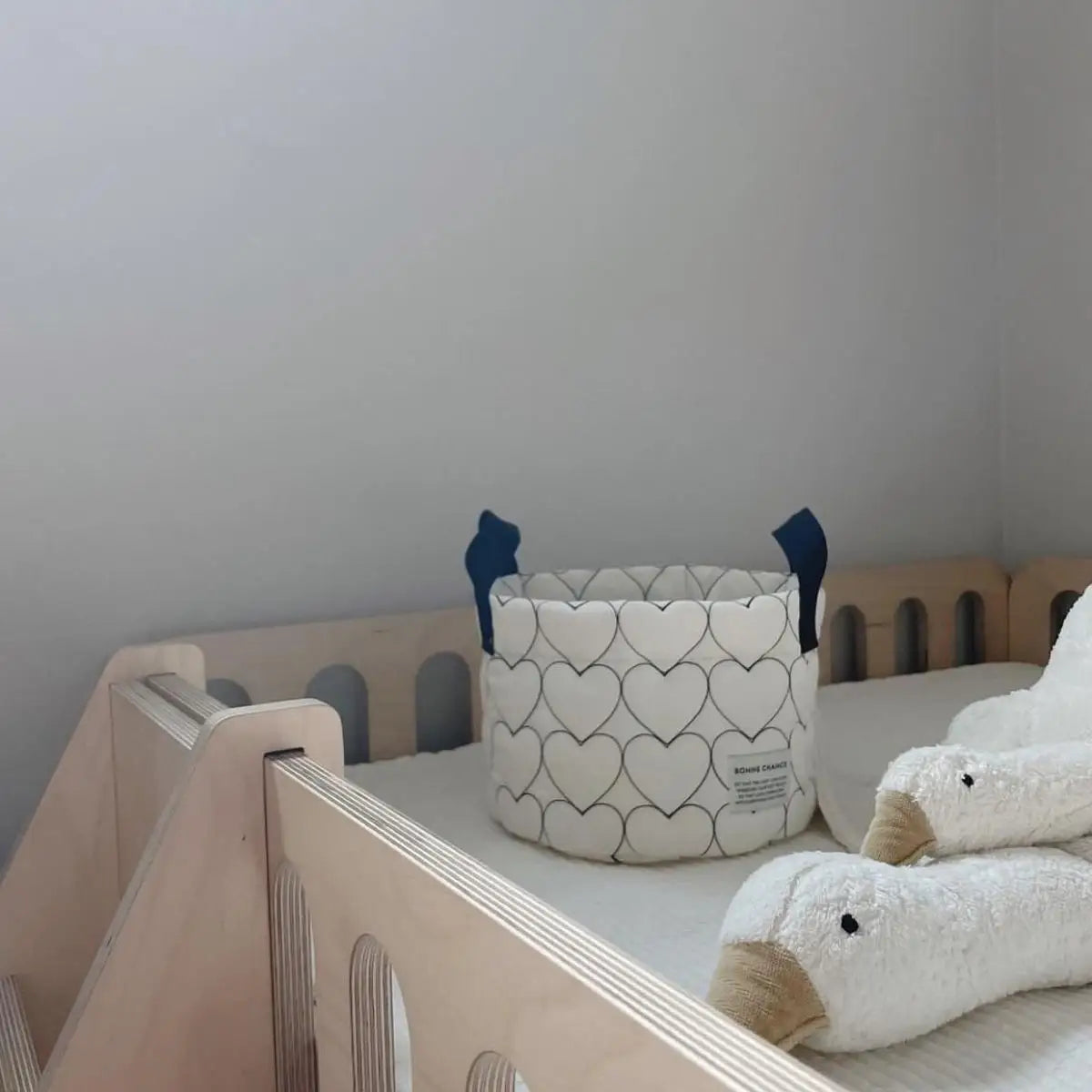 Ins style love storage basket can hang tissue bag wet wipes bag sundries sorting basket tissue box storage basket