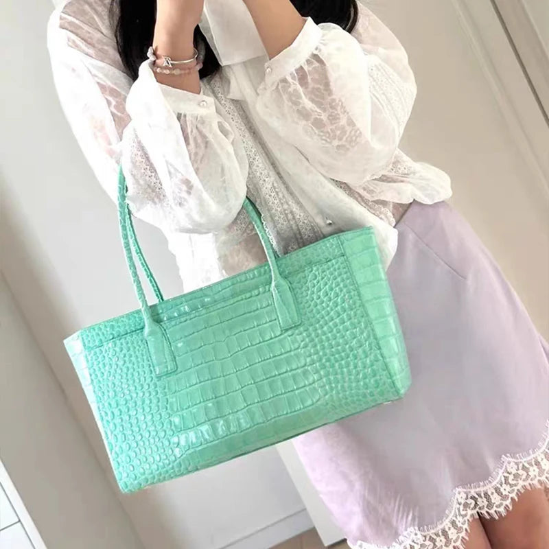 Luxury Crocodile Print Vintage Green Handbag, Large Capacity Magnetic Buckle Clutch, Casual Elegant Commuter Purse For Women Bag