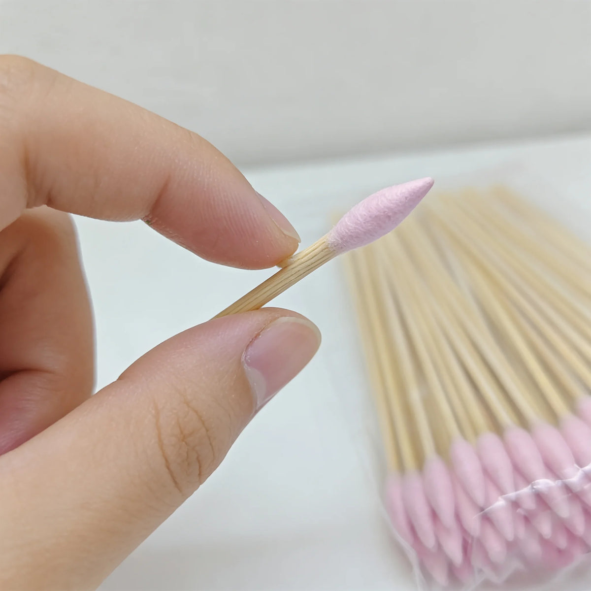 100/300/500pcs Double Pointed Cotton Swab Applicators - 6 Inch Long Cotton Swabs for Tattoo, Cleaning, Makeup & Ear Cleaning