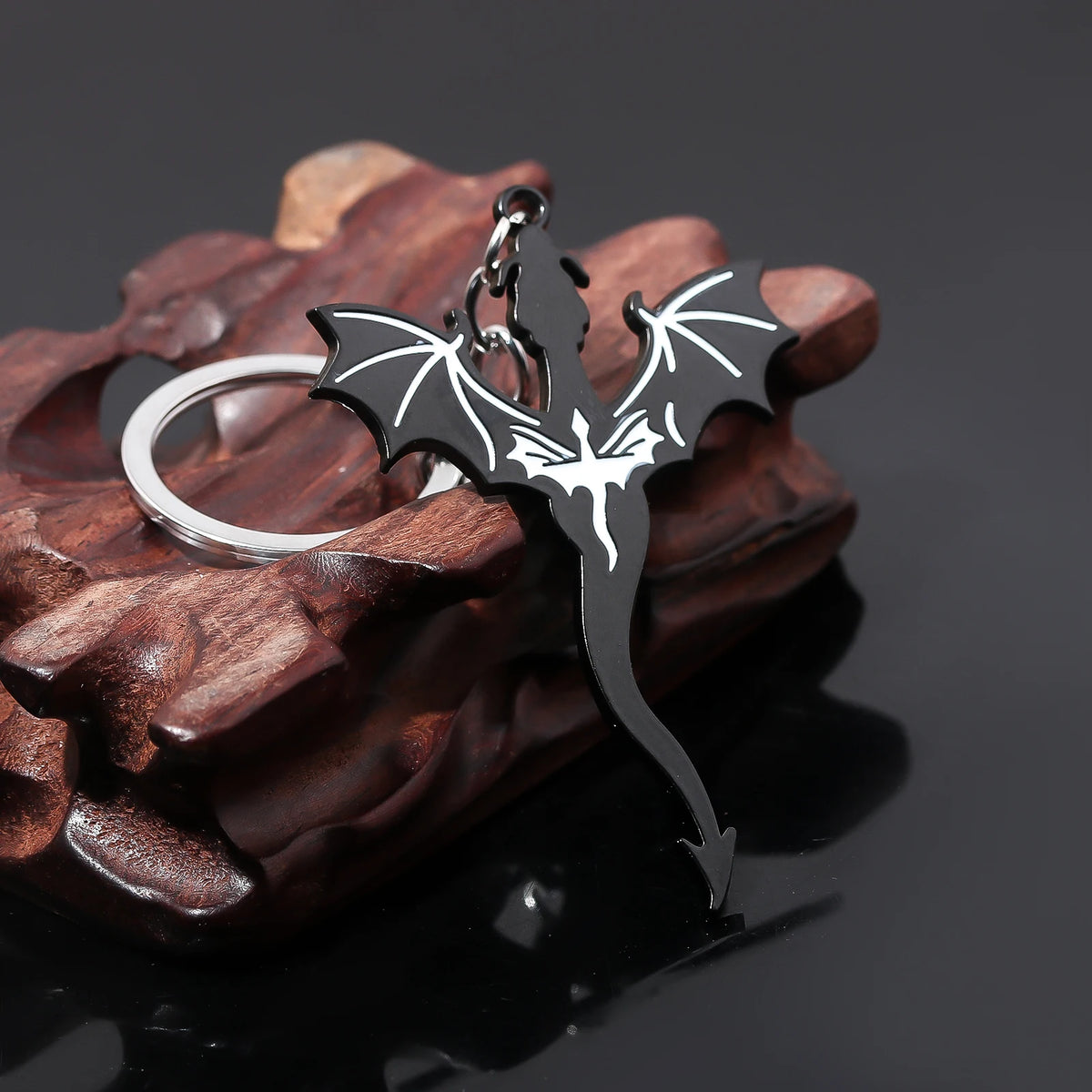 Trending Basgiath War College Fourth Wing Black Dragon Keychain Pendant Car Key Chain Jewelry Men Children Gifts Accessories