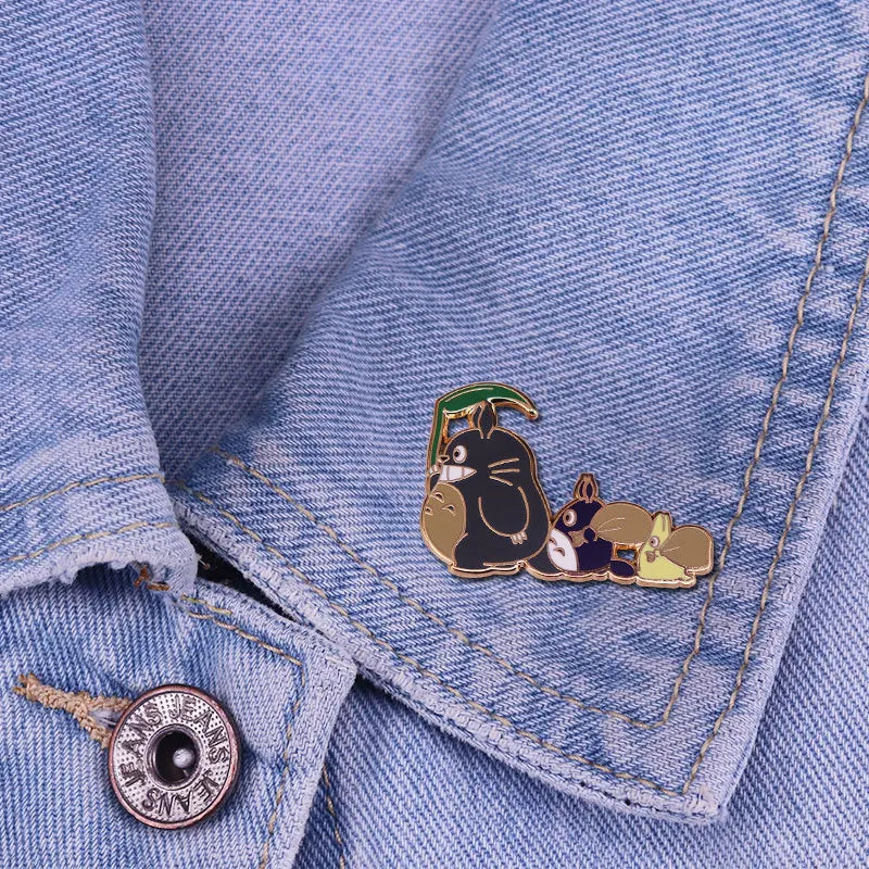 Totoro Brooch Japanese Manga Around The Metal Cartoon Badge Trinkets Design Sense Clothes Backpack Versatile Badge