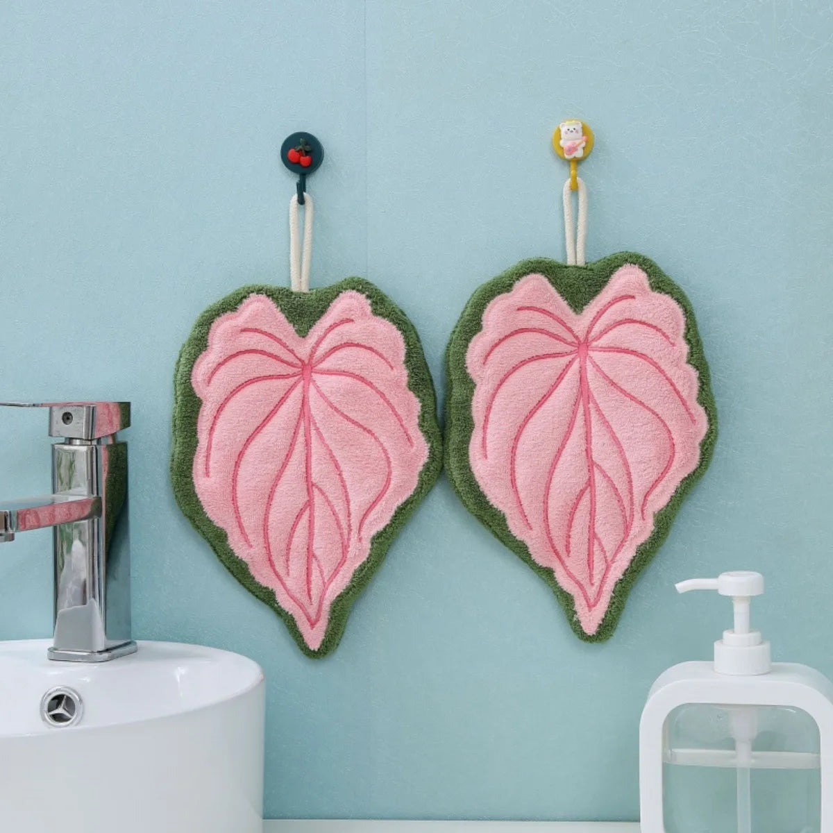 Plant Towels Leaf Design Ultra Absorbent Quick Dry Washable with Hanging Ring Hand Towel for Bathroom Kitchen Towel Decor