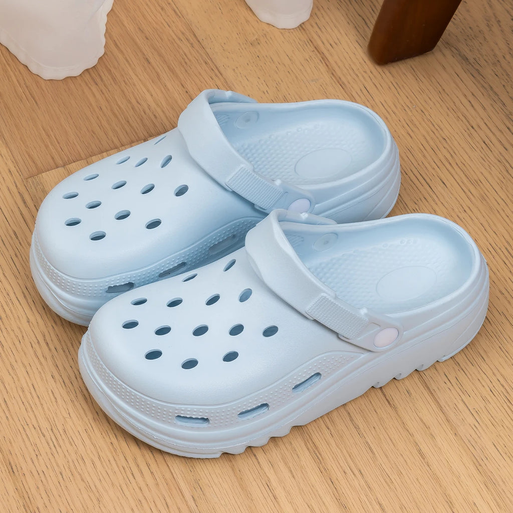 Women and Men's Hole Shoes Summer Non-Slip Outdoor Sandals Closed Toe Shit Feeling Beach Slippers Thick Bottom Soft Bottom