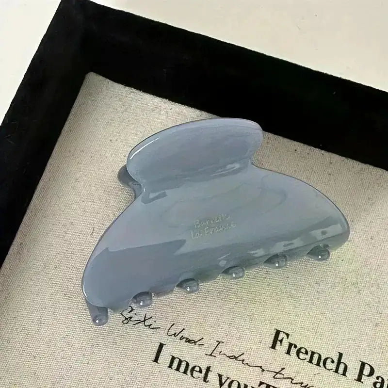 French Women's Hair Clips Elegant Acetate Hair Claw Medium Size Sweet Shark Clip Exquisite Girl Hairs Accessories Headwear 2024