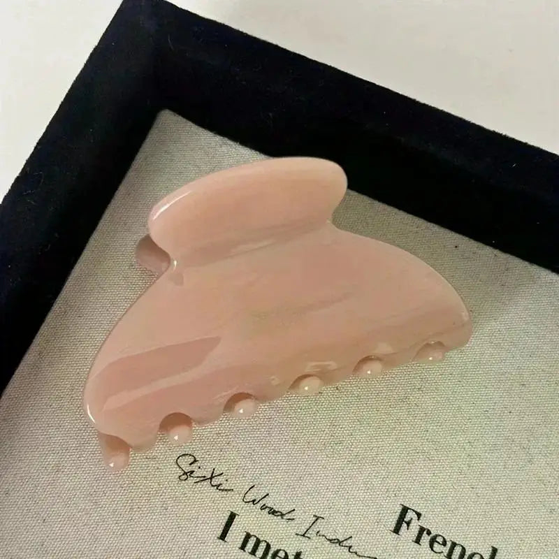 French Women's Hair Clips Elegant Acetate Hair Claw Medium Size Sweet Shark Clip Exquisite Girl Hairs Accessories Headwear 2024