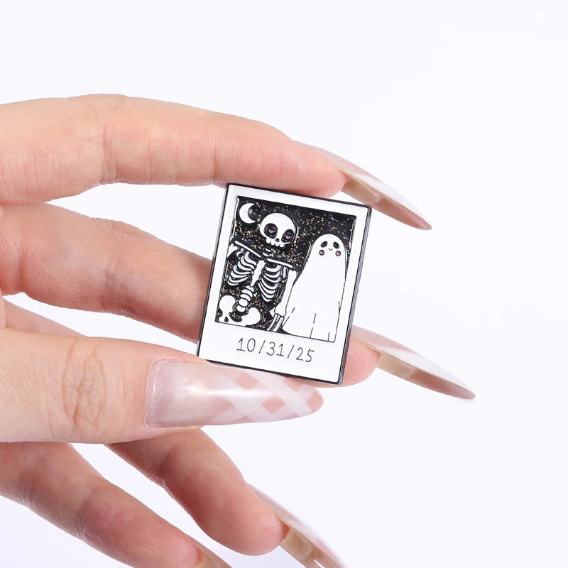 Halloween Skeleton Ghost Group Photo Enamel Pin Spook Boo Brooches Lapel Backpack Badge Jewelry Accessories Gift for Friends
