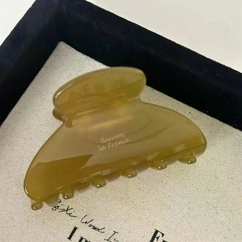 French Women's Hair Clips Elegant Acetate Hair Claw Medium Size Sweet Shark Clip Exquisite Girl Hairs Accessories Headwear 2024