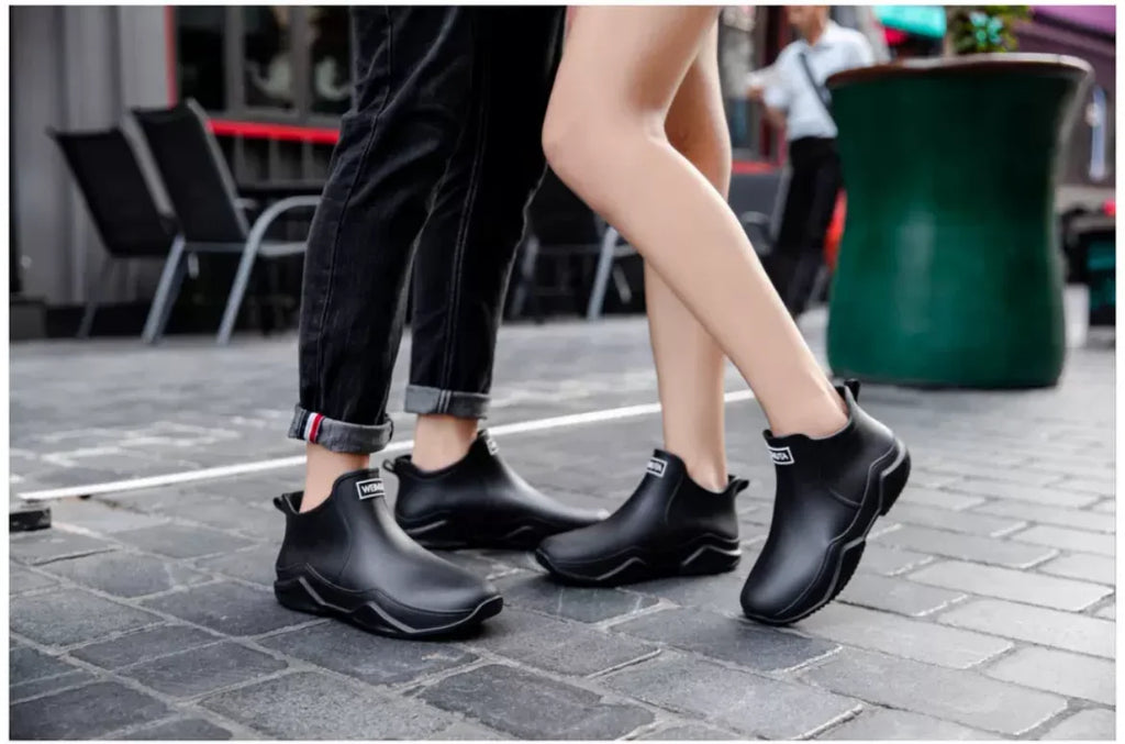 Fashionable Men & Women’s Ankle Rain Boots Anti-Slip Waterproof Shoes Work Boots Suitable For Summer & Winter Rainy & Snowy Day