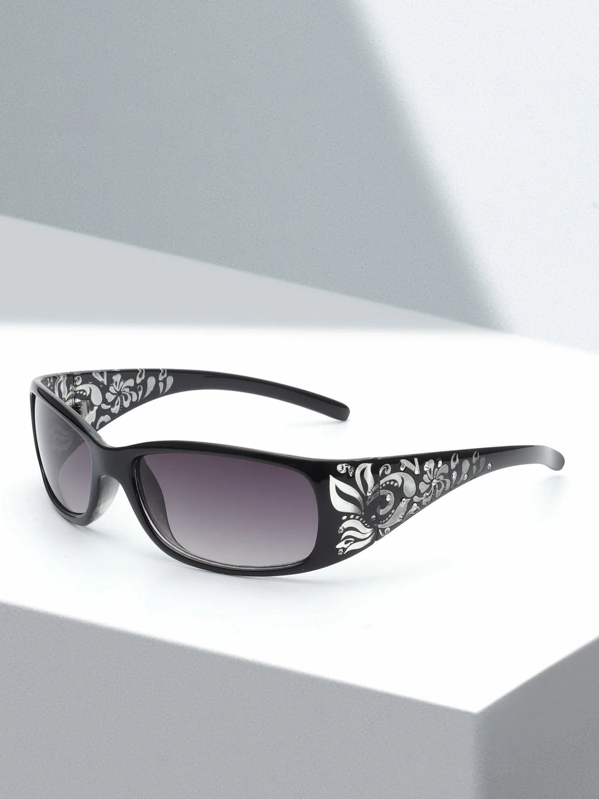 Fashion New Y2K Ladies Pattern Relief Square Small Frame Sunglasses Retro Style Elegant Summer Vacation Beach Glasses
