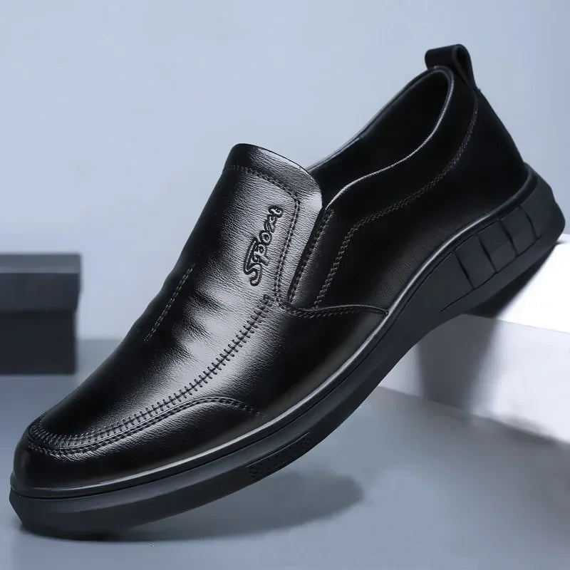 2024 Autumn Men New Shoes British style outdoor casual Leather shoes Fashion antislip soft soled male shoe Business Comfort Flat