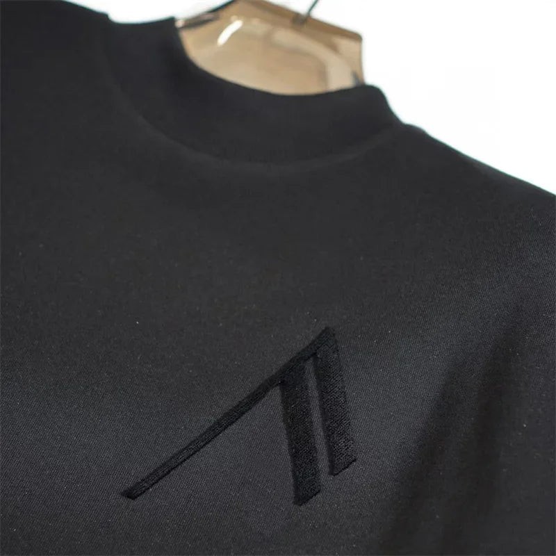 Women's t-shirt New letter embroidered round neck pullover for summer 2025 Couple style fit loose Cotton blend short sleeved top